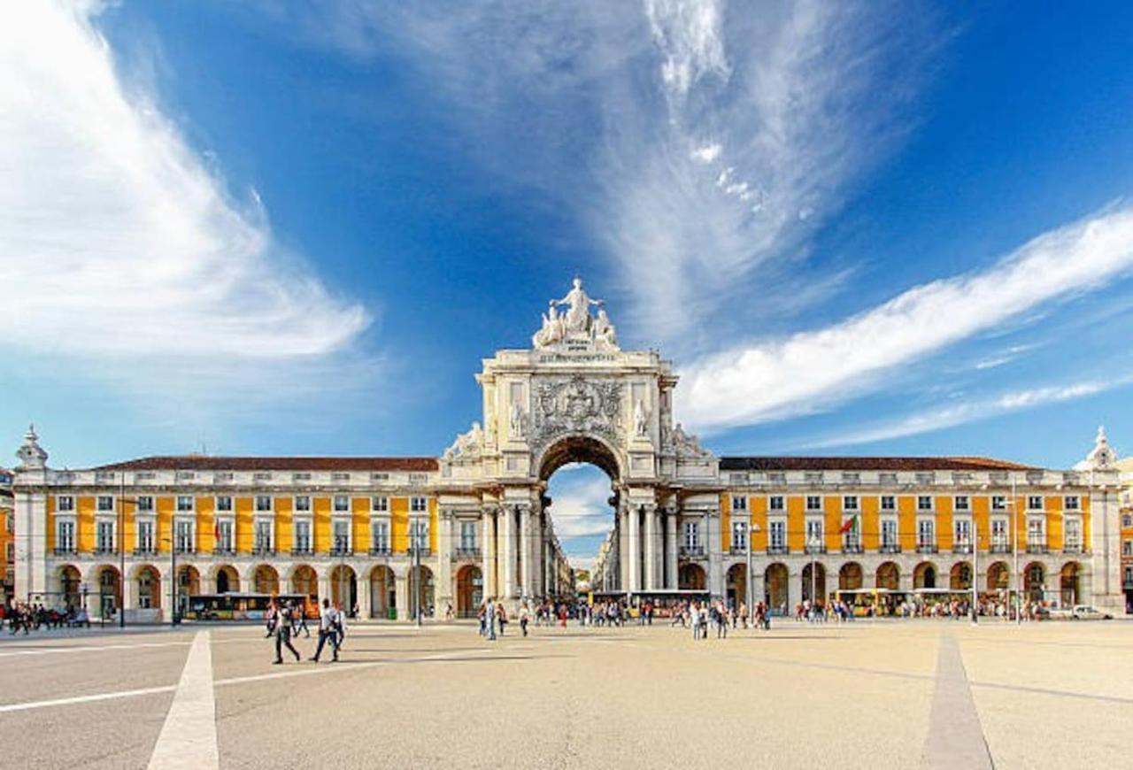 2 Bedroom Apartment For 4 People With Free Public Parking Lisboa Eksteriør bilde