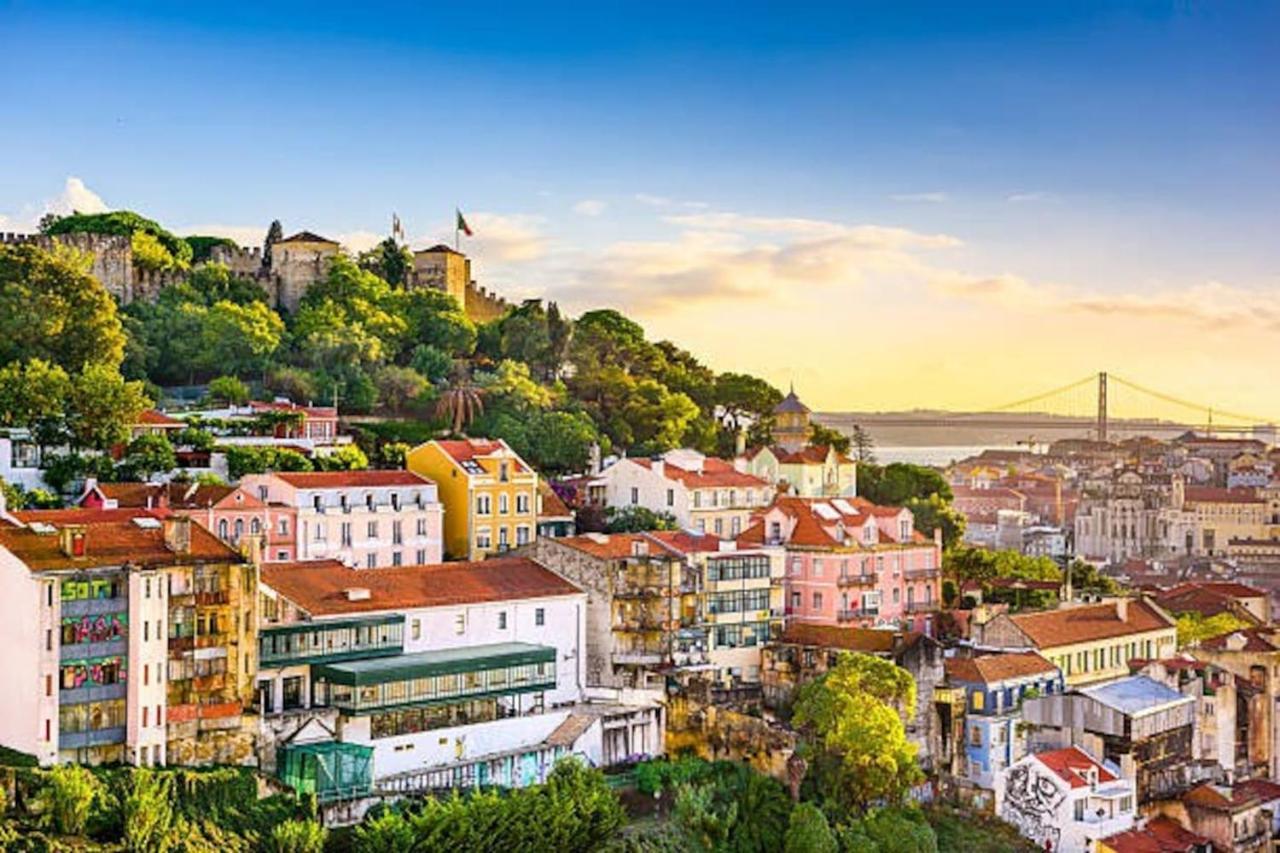 2 Bedroom Apartment For 4 People With Free Public Parking Lisboa Eksteriør bilde